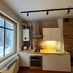 Apartmán Cozy Flat With Fireplace