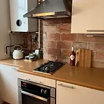 Cozy Flat With Fireplace Apartmán *