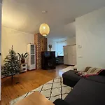 Apartmán Cozy Flat With Fireplace