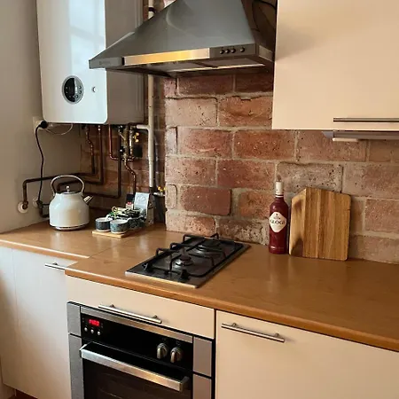 Cozy Flat With Fireplace 아파트 *